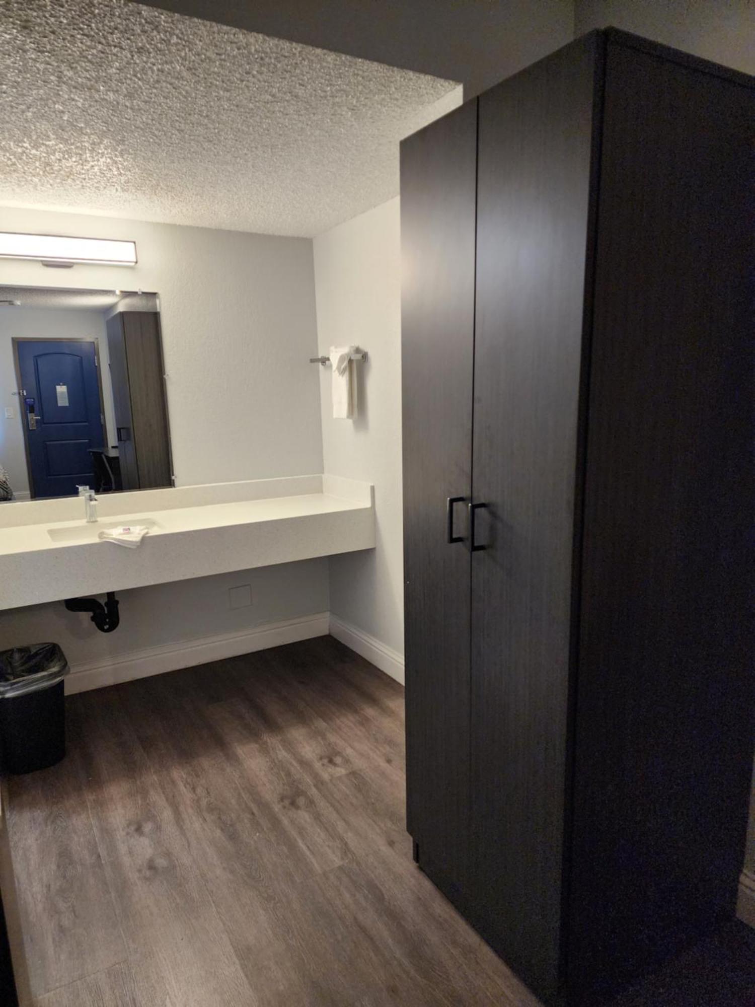 6 Sacramento, Ca Natomas 2*